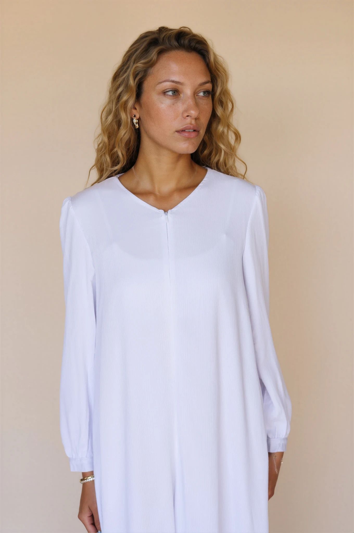 Front zipper temple dress