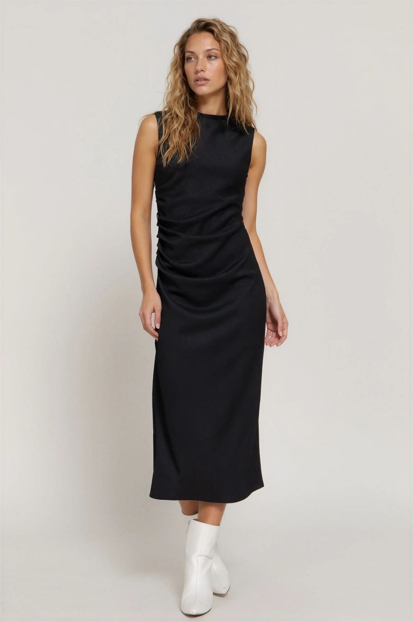 Black Sleeveless Dress