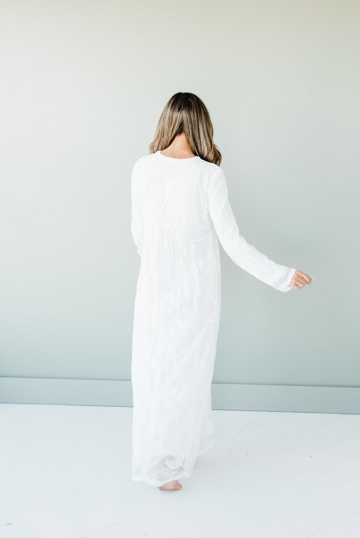 Elegant white lace dress 