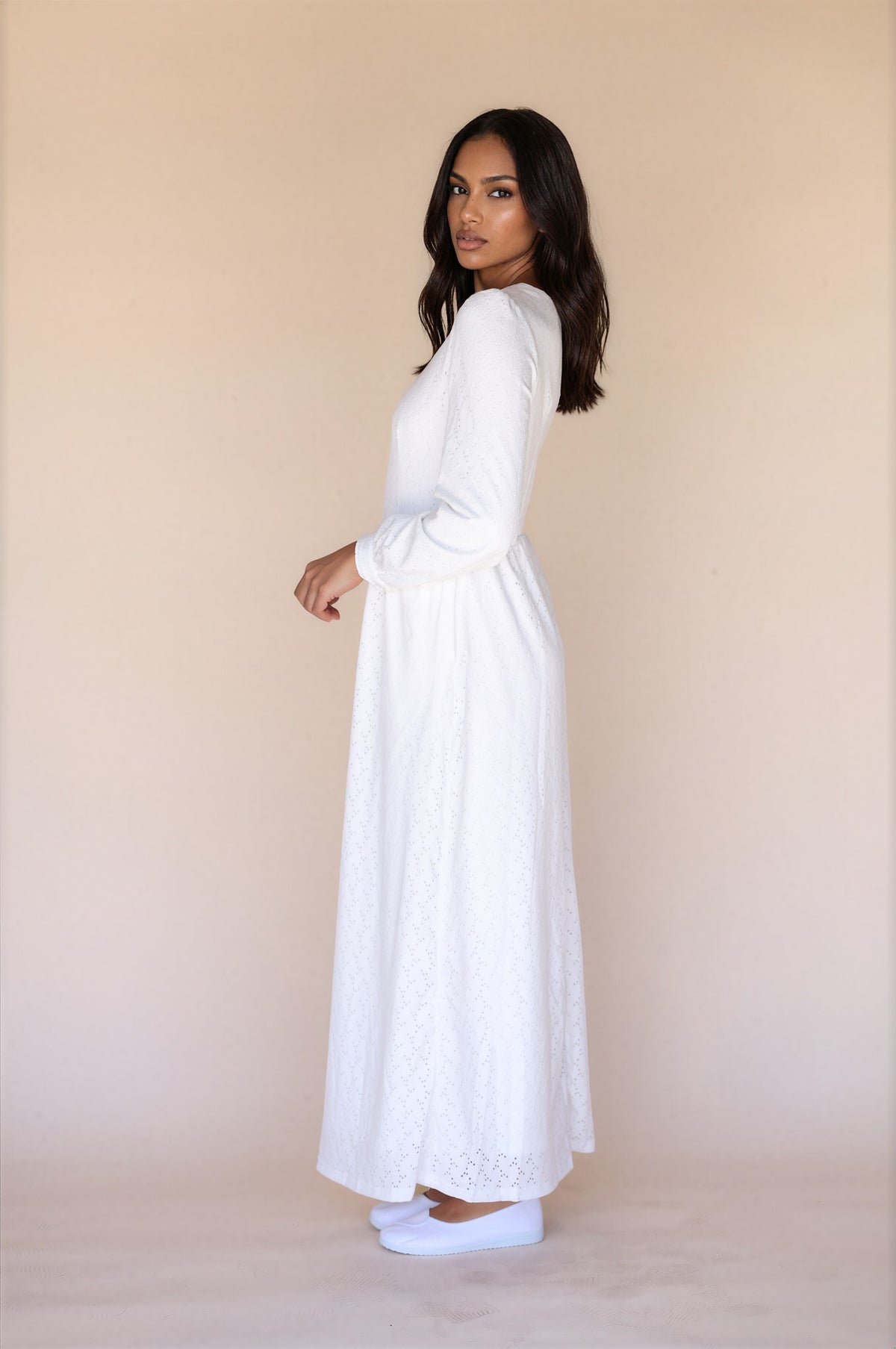 white long sleeve maxi dress