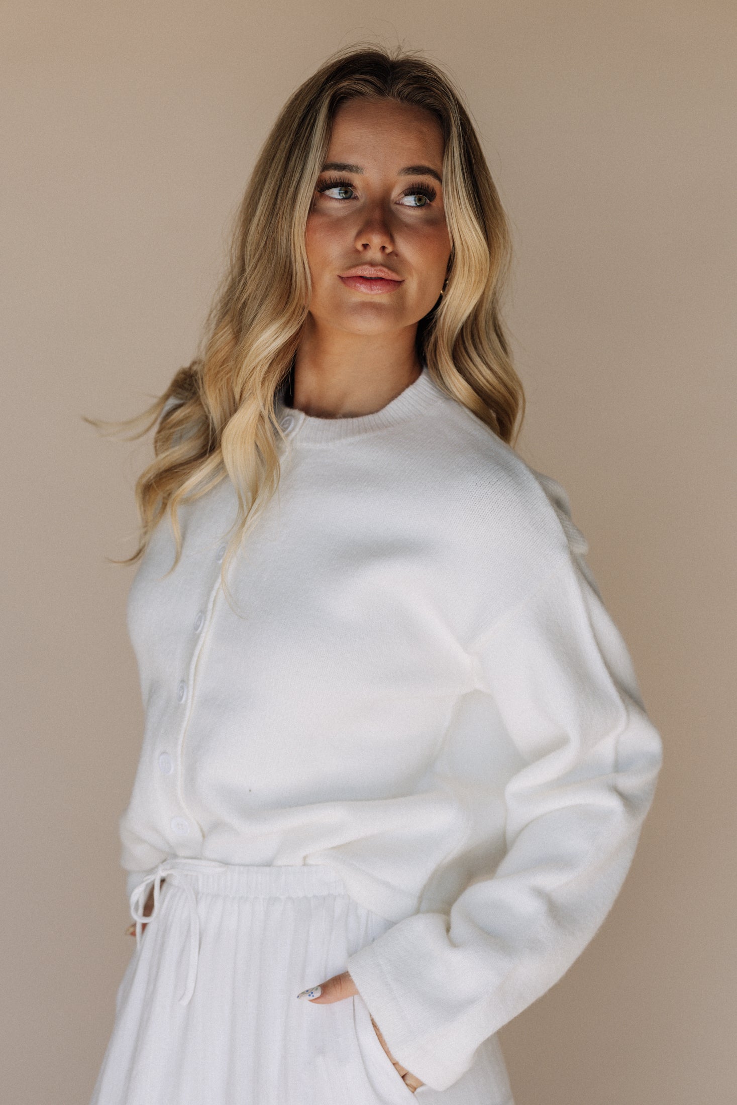 Marilee Temple Sweater in Ivory – FEHRNVI