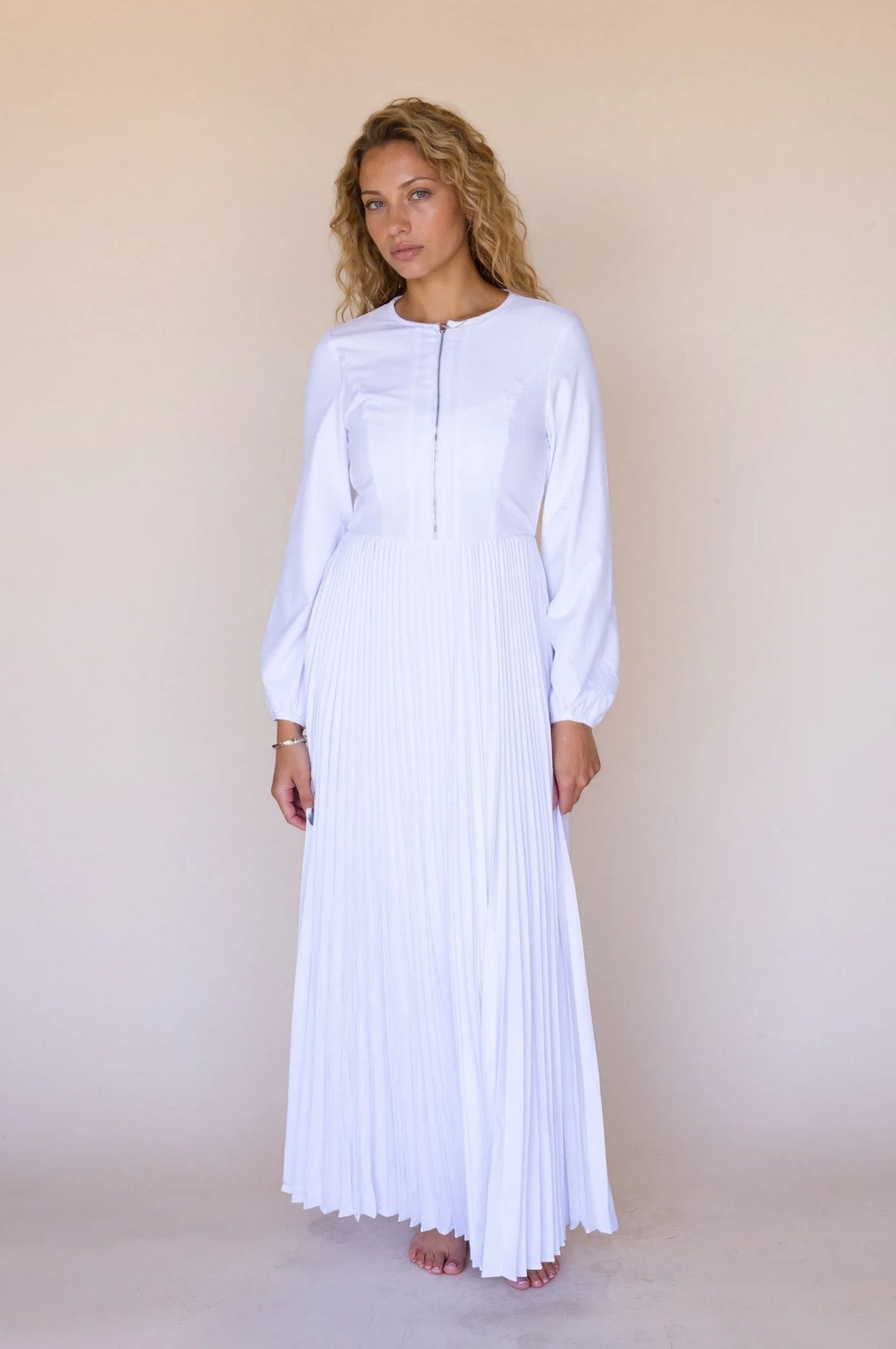 Front zipper temple dress
