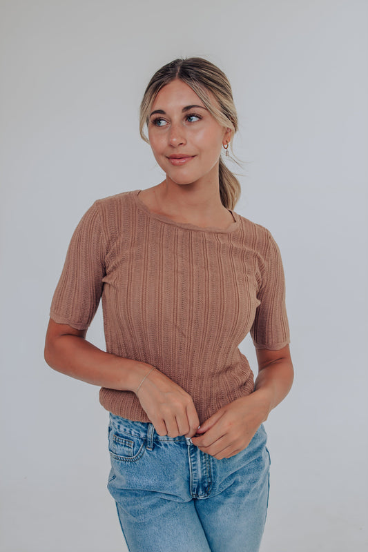 Basic top in brown