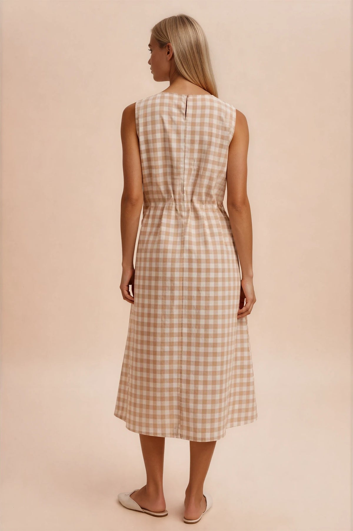 Annabelle Sleeveless Midi Dress in Taupe