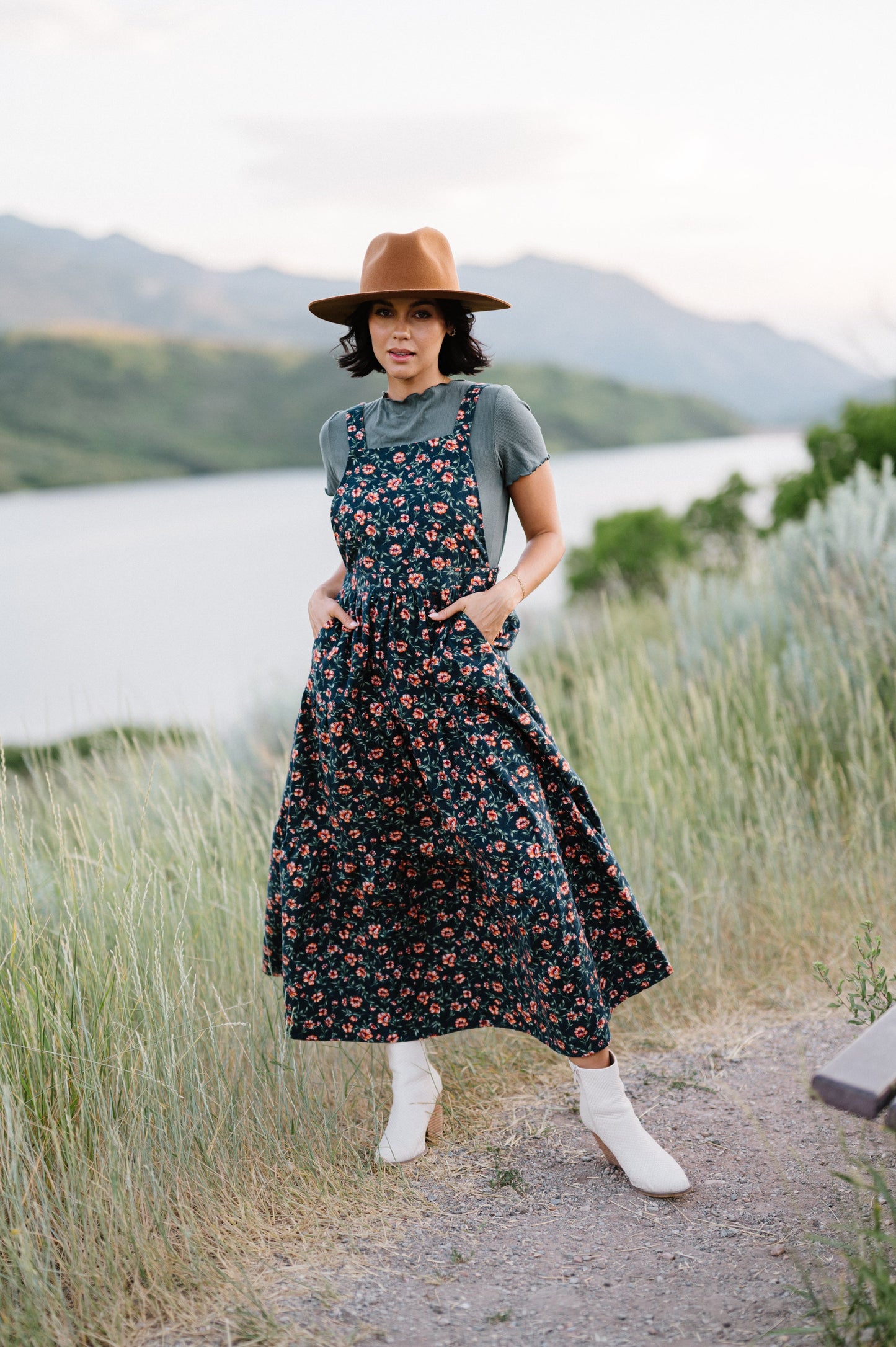 Shay Overall Dress in Floral Navy