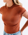 Short Sleeve sweater top in rust