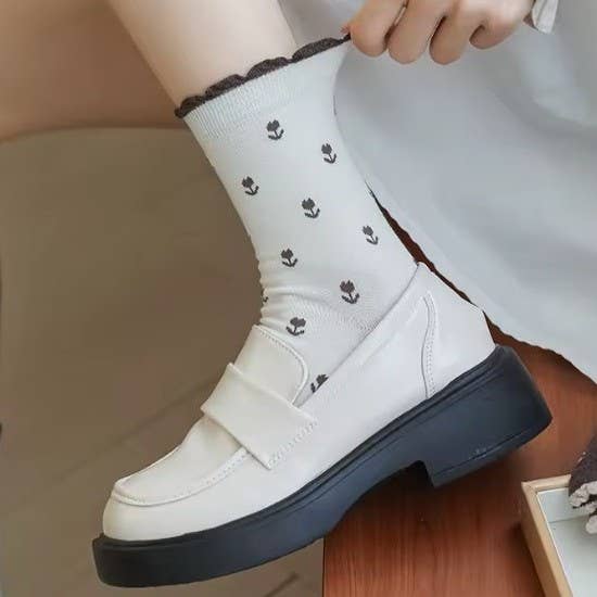 WOMAN BREATHABLE FLORAL COTTON SOCKS
