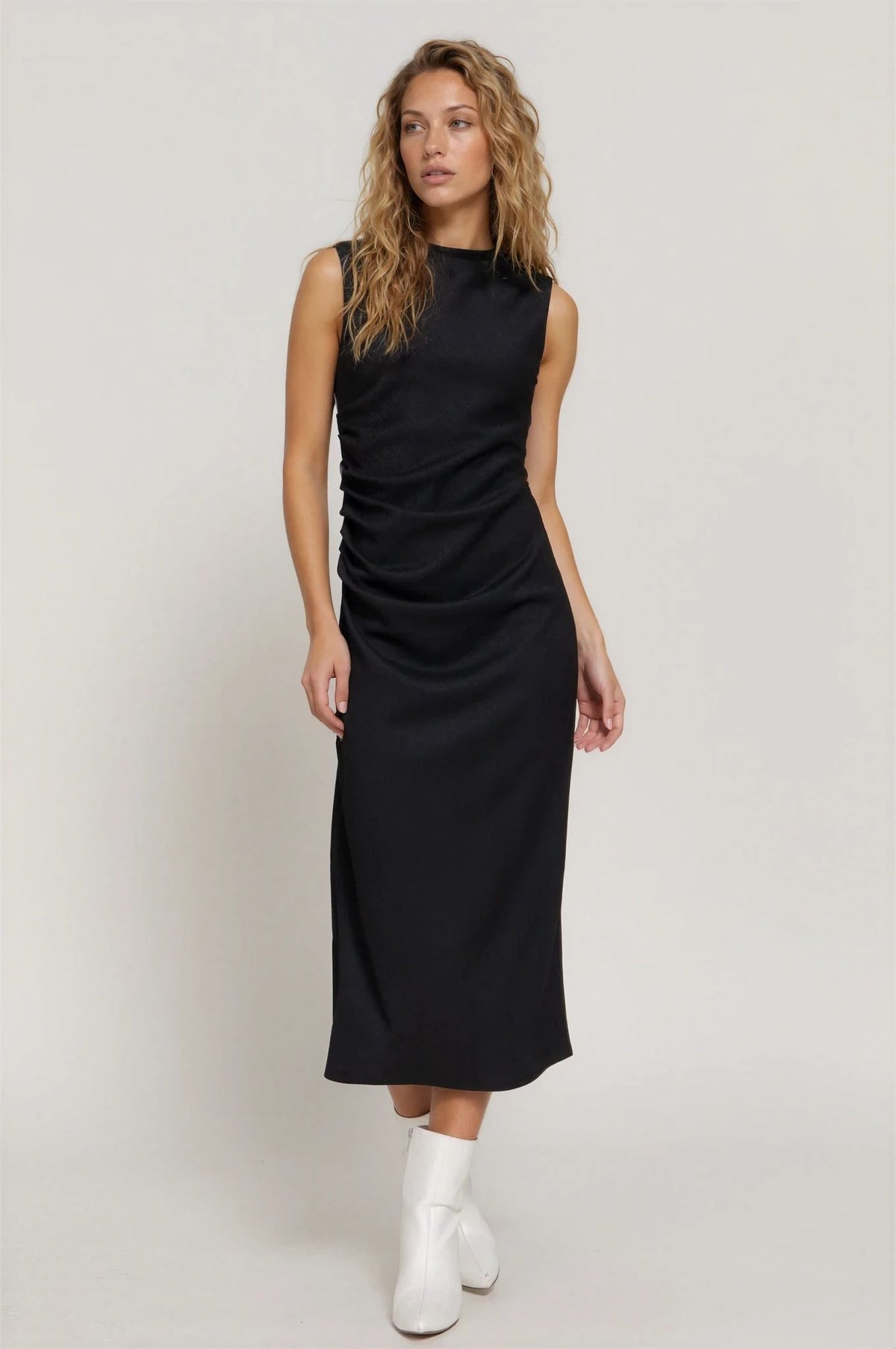 Black Sleeveless Dress