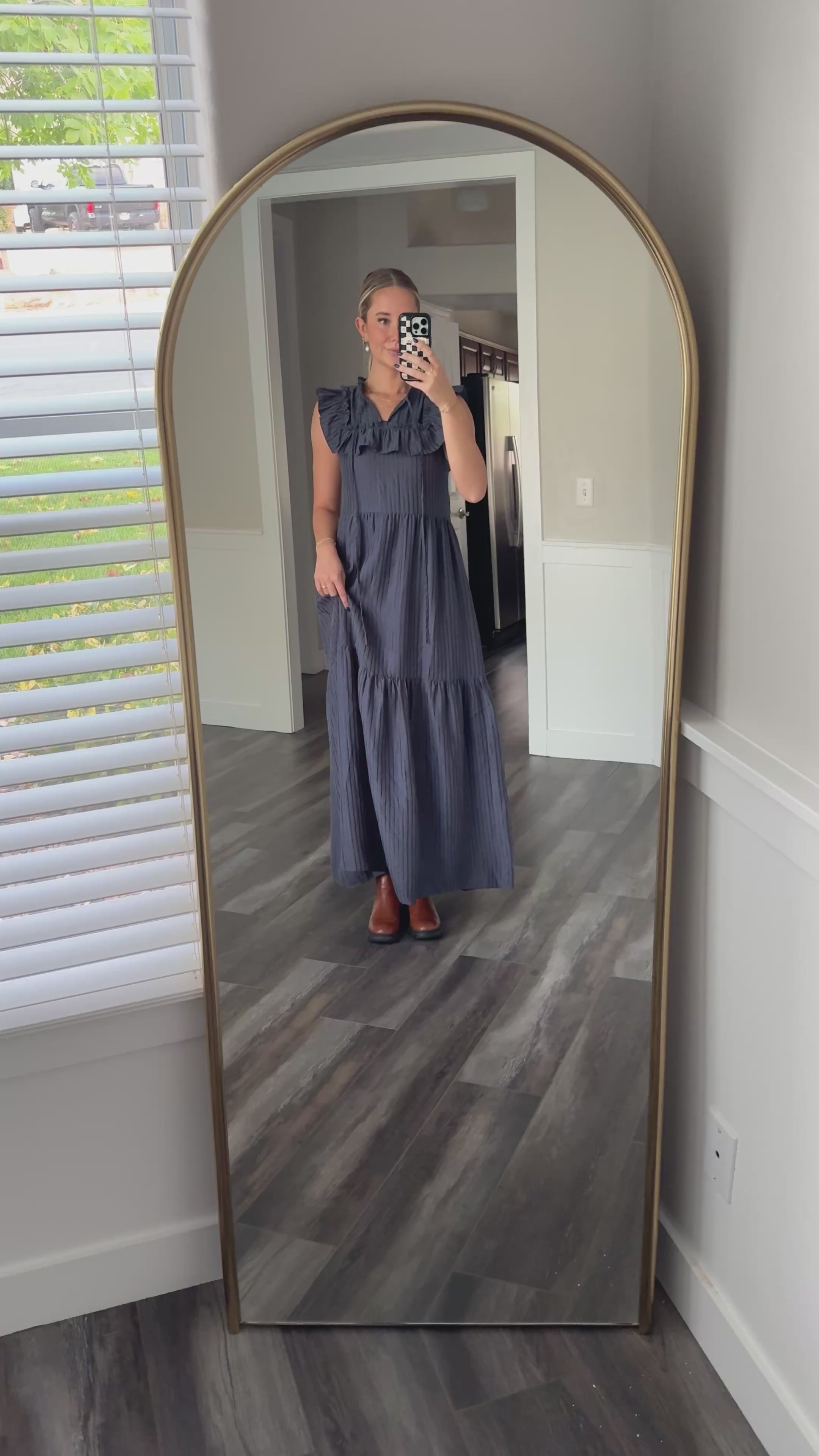 Mary Maxi Dress in Navy – FEHRNVI