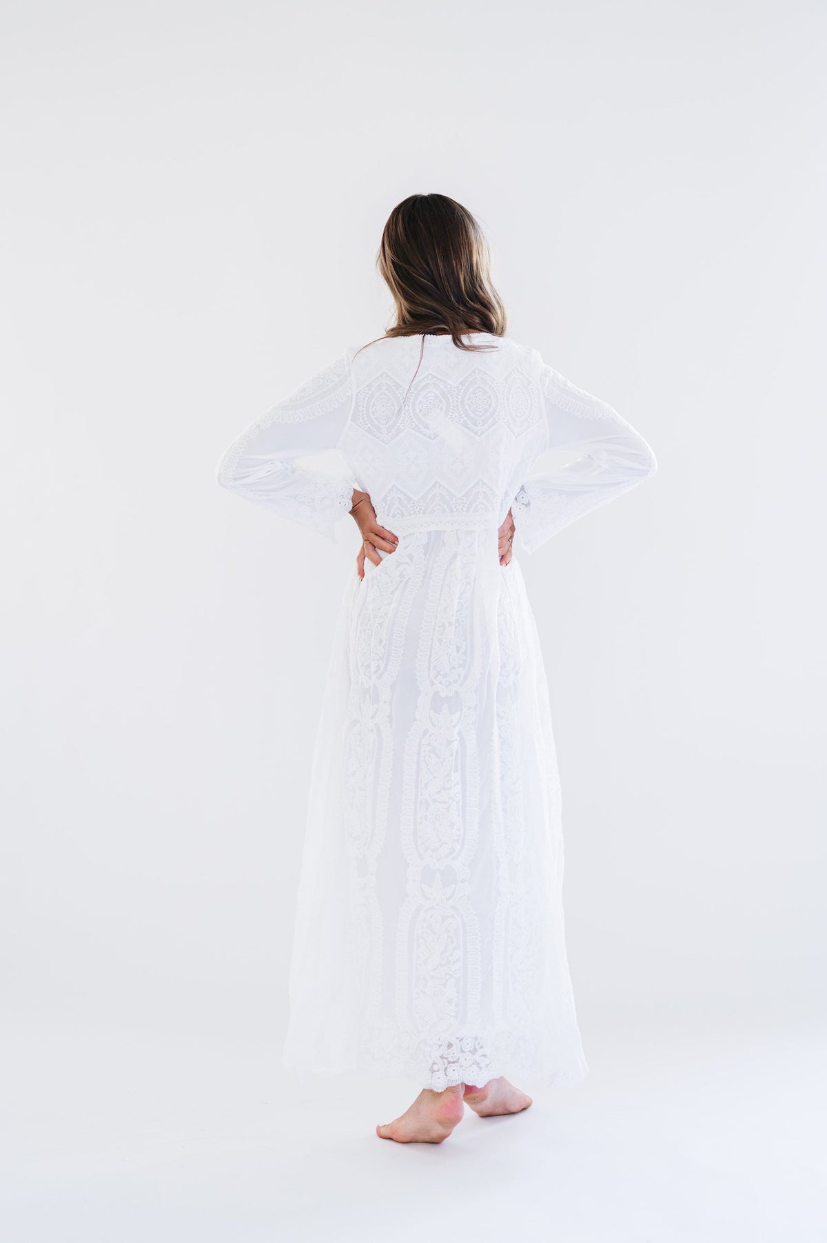 Embroidered detailed dress 