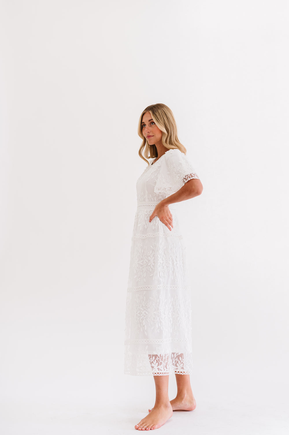Fehrnvi white short sleeved dress