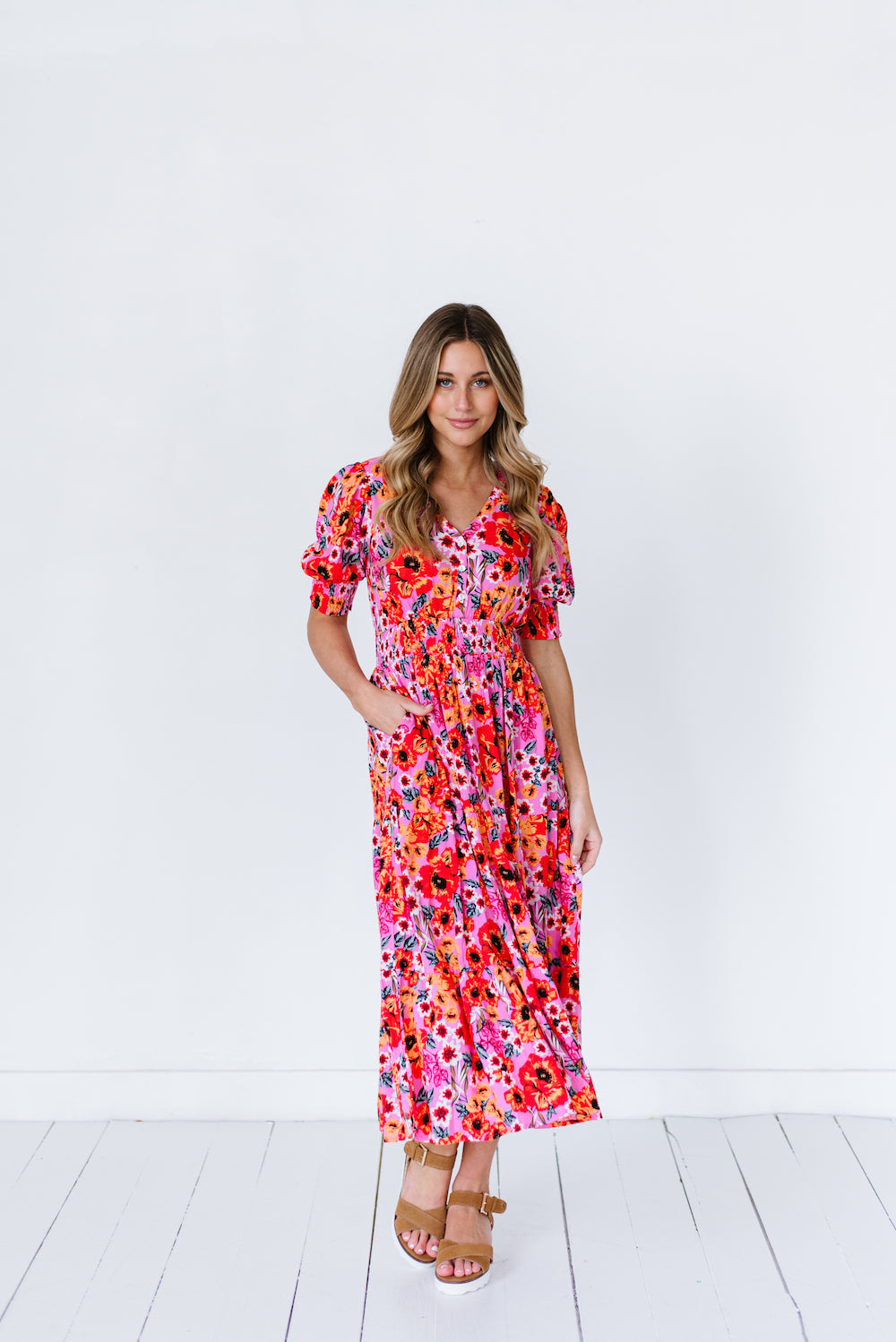 Floral midi dress with short sleeves