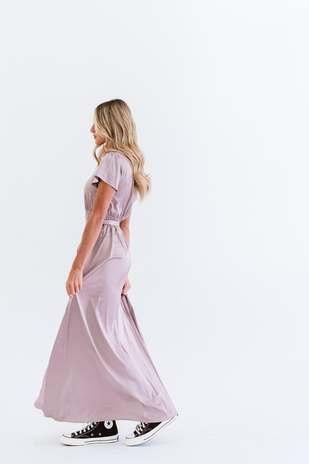 Light purple maxi dress with short sleeves